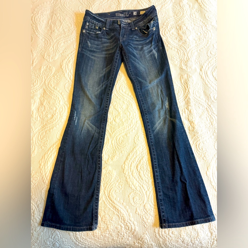 Miss Me dark wash, size 28 women’s jeans. Like NEW